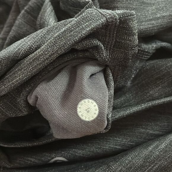 Lululemon Wunder under high rise tight luxtreme 28" Heather Black Leggings 4 - Picture 8 of 11